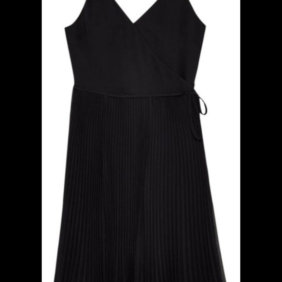 Aritzia short black dress - Picture 1 of 2
